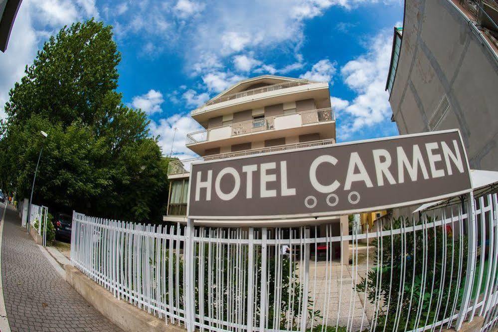 Hotel Carmen Риччоне Экстерьер фото